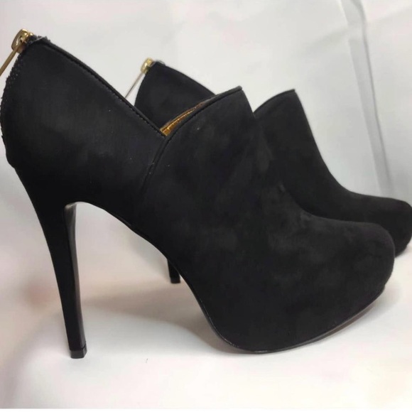Nine West Black Ankle Booties - Picture 1 of 5